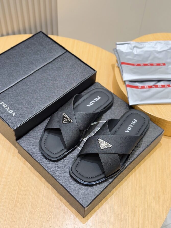 Prada's latest slippers are synchronized with the official website - Image 5