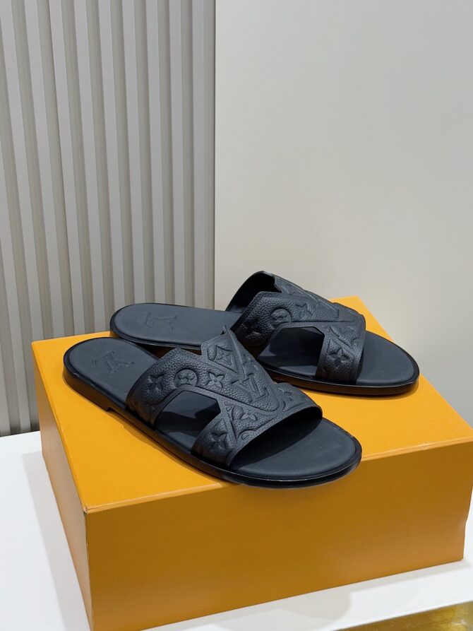 LV Oasis Sandals - Image 10