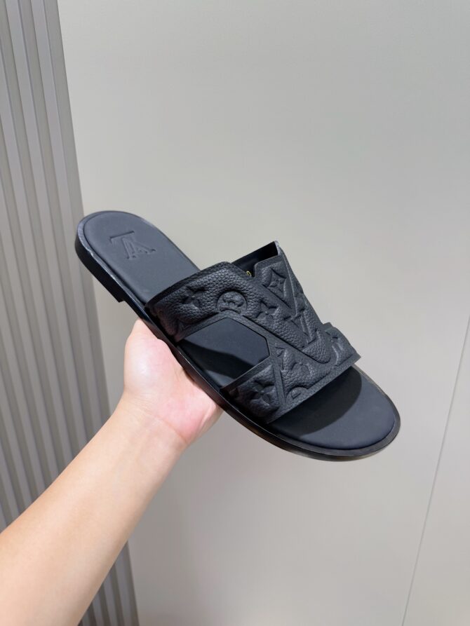 LV Oasis Sandals - Image 11