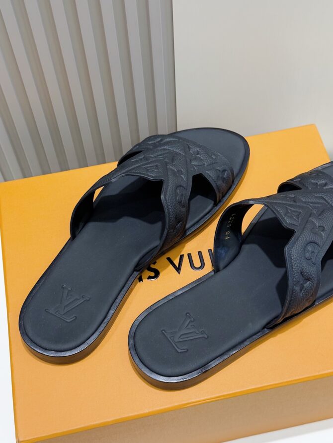 LV Oasis Sandals - Image 12