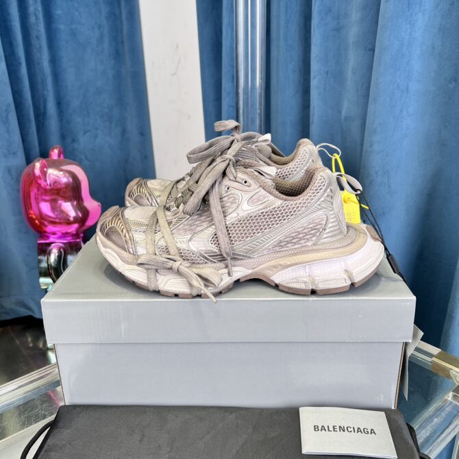 Balenciaga Sneaker - Image 2