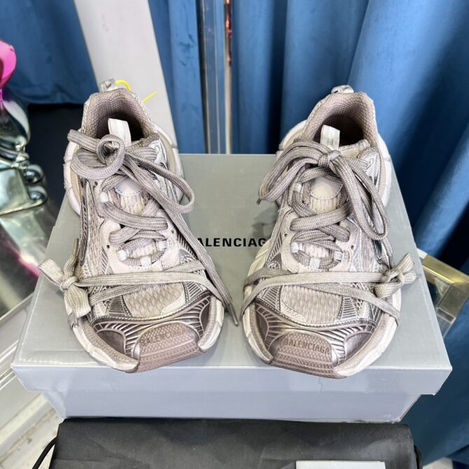 Balenciaga Sneaker - Image 4