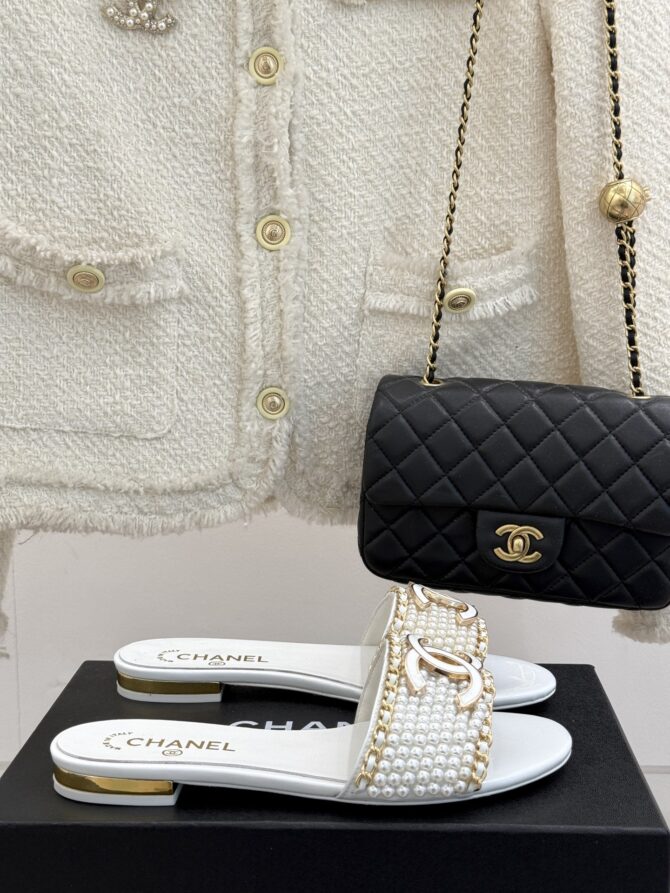 CHANEL Spring and Summer New  Slippers - Image 4