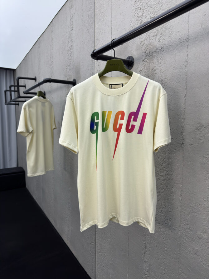 GUCCI Gradient Letter Printed Short Sleeves - Image 2