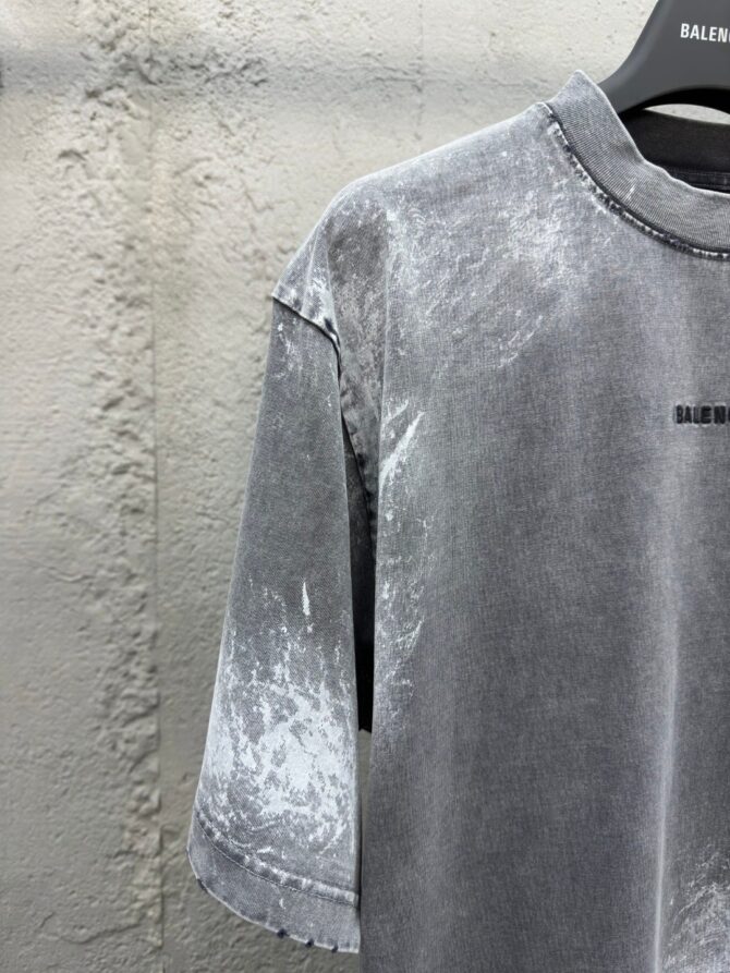 Balenciaga - Gambar 4