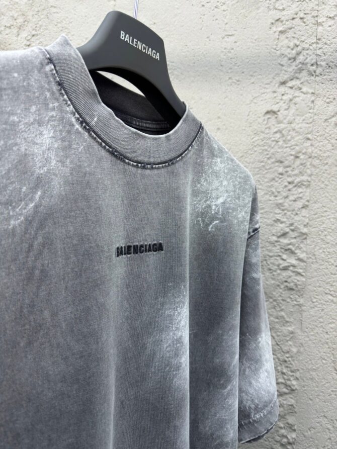 Balenciaga - Gambar 8