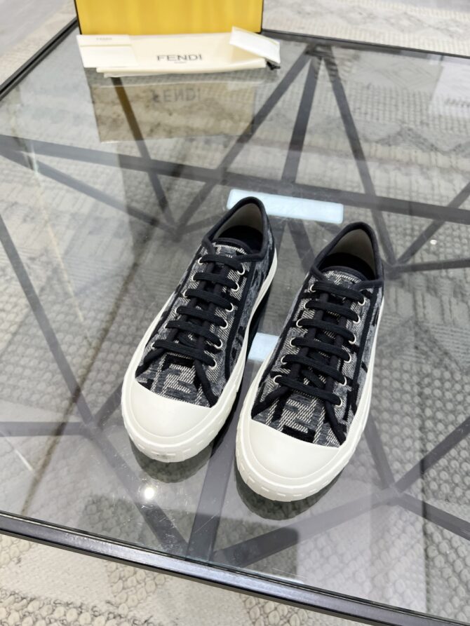 FENDI shoes - Gambar 5