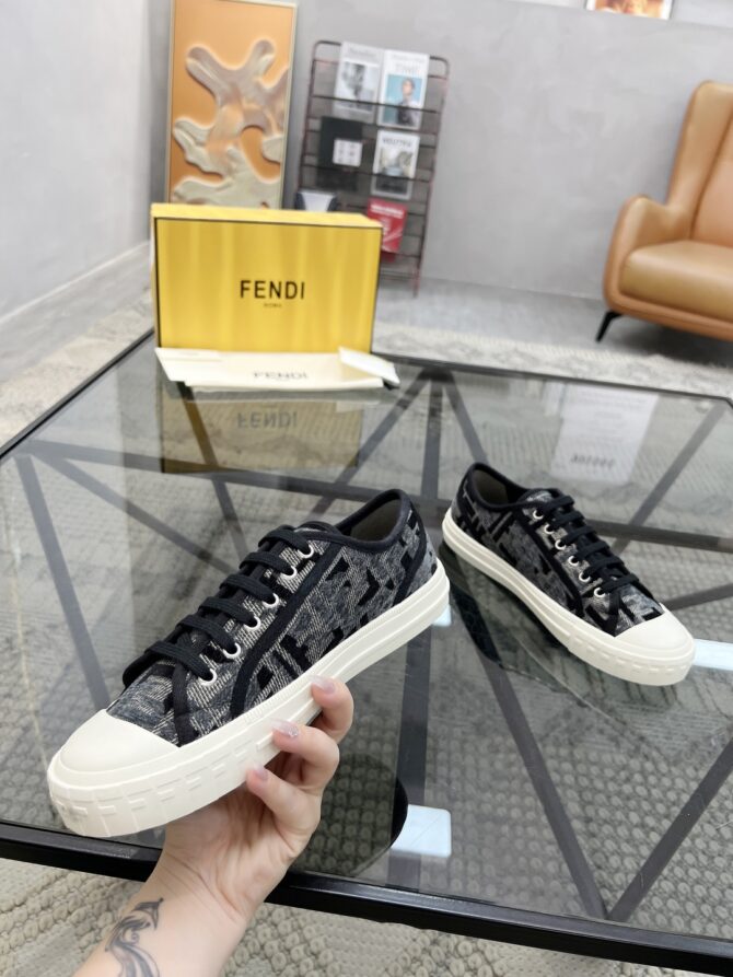 FENDI shoes - Gambar 6