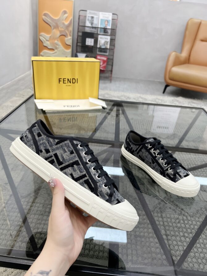 FENDI shoes - Gambar 7