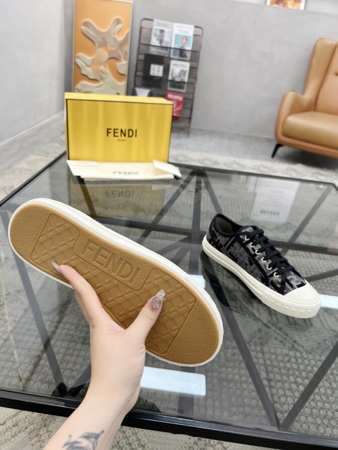 FENDI shoes - Gambar 11